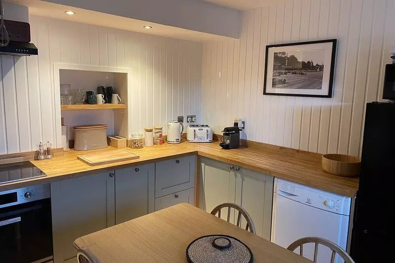 1 Keepers Cottage, Skeabost Bridge, Isle Of Skye