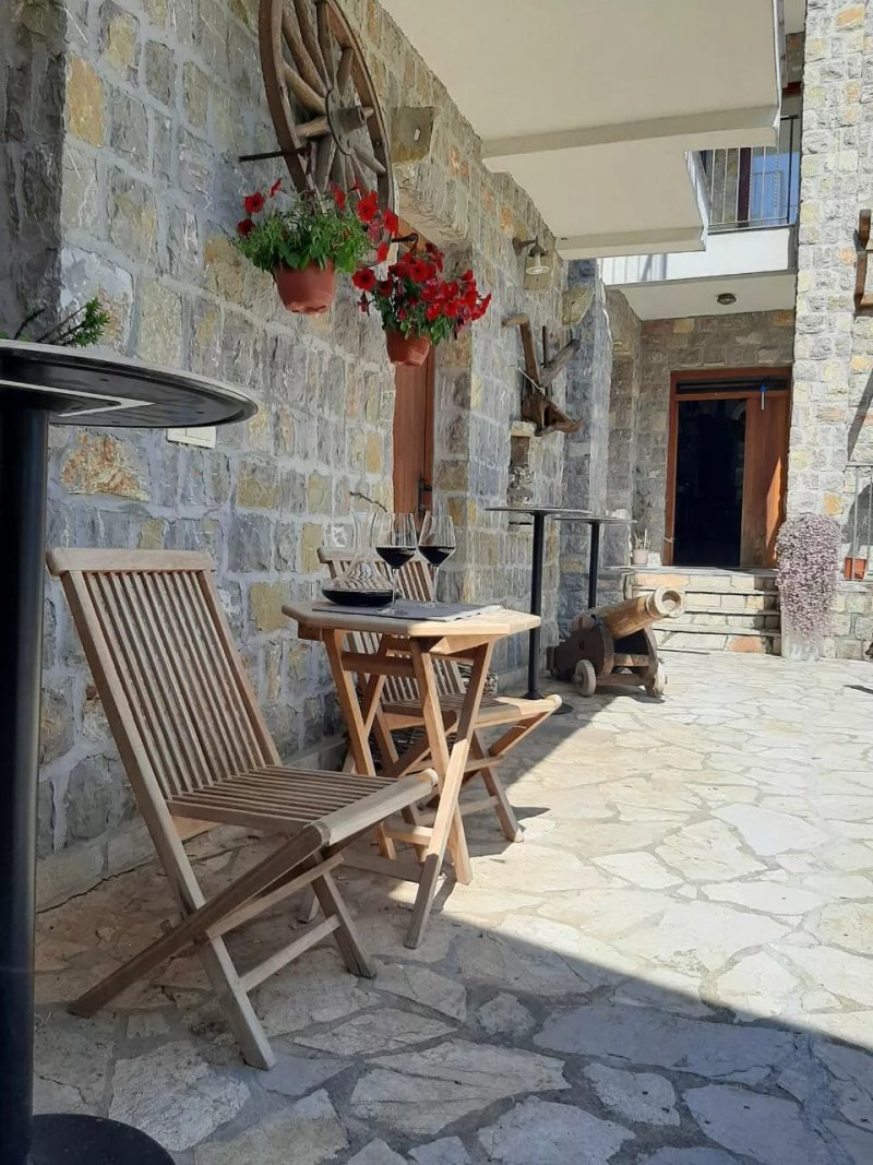 Restoran Stone House