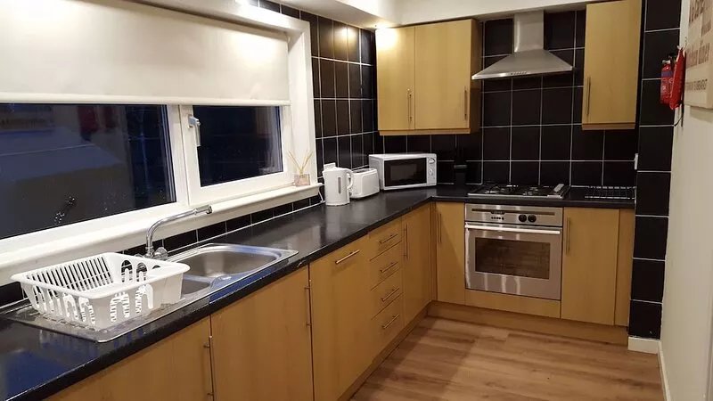 3 Bed house, Central Scotland Location, sandwiched between Glasgow & Edinburgh