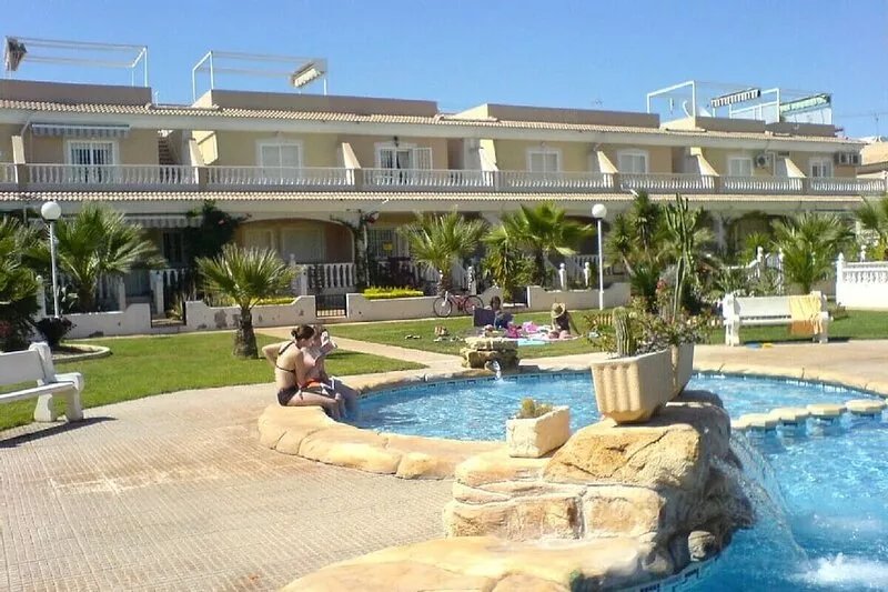 Perfectly Located South Facing 3 Bedroom House By Swimming Pool