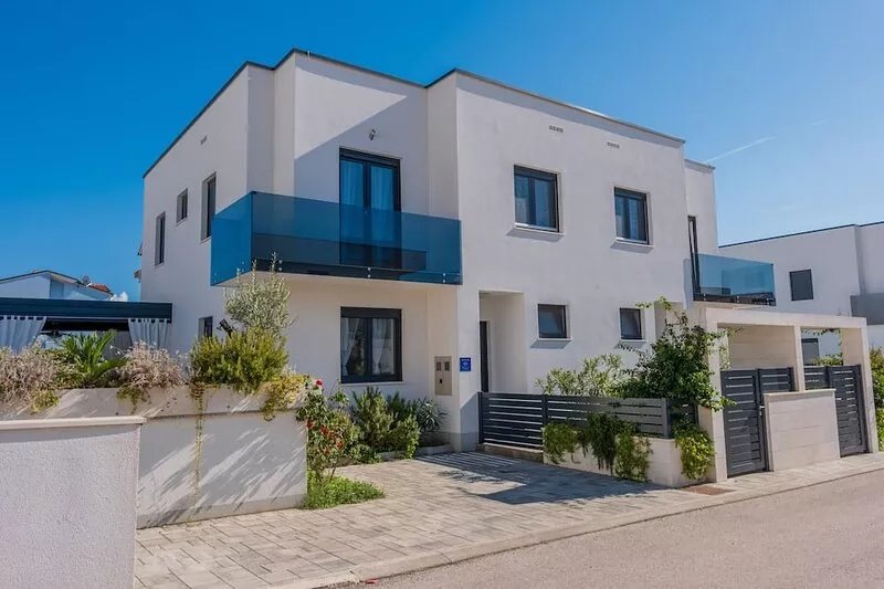 Villa Essenza Rossa in Vodice only 650 meters from the beach