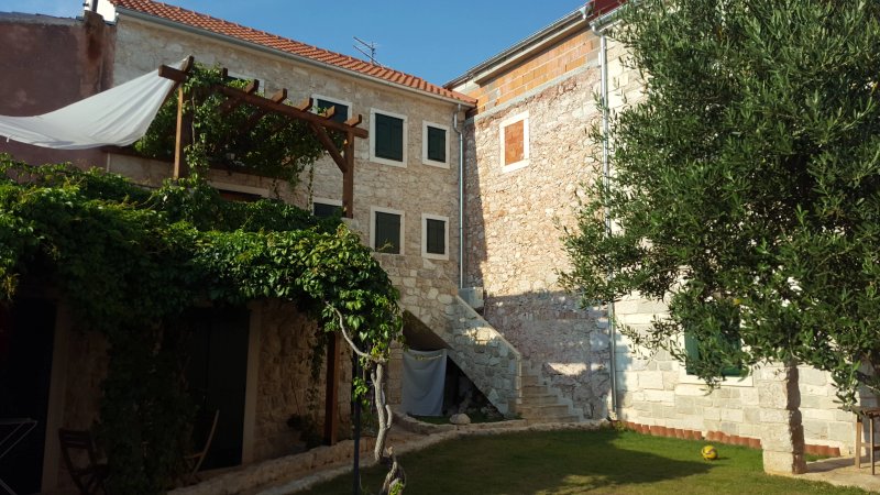 Dvori Svetog Mihaela