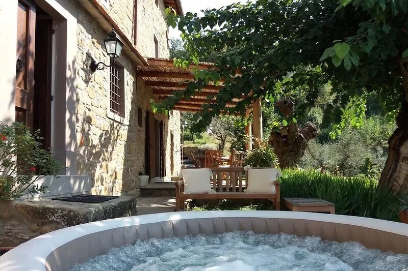Country House - Country house ideally located in front of the Chianti hills