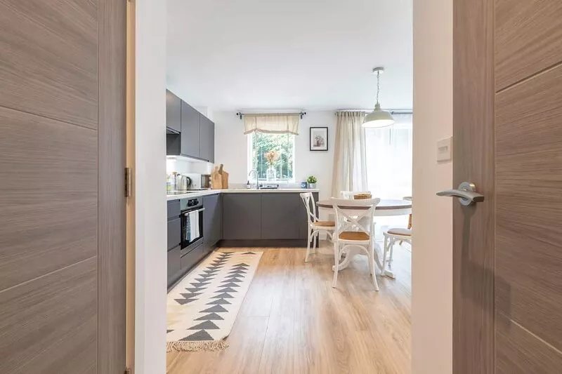 Tranquil Cotswolds Retreat: Stylish 1-Bed