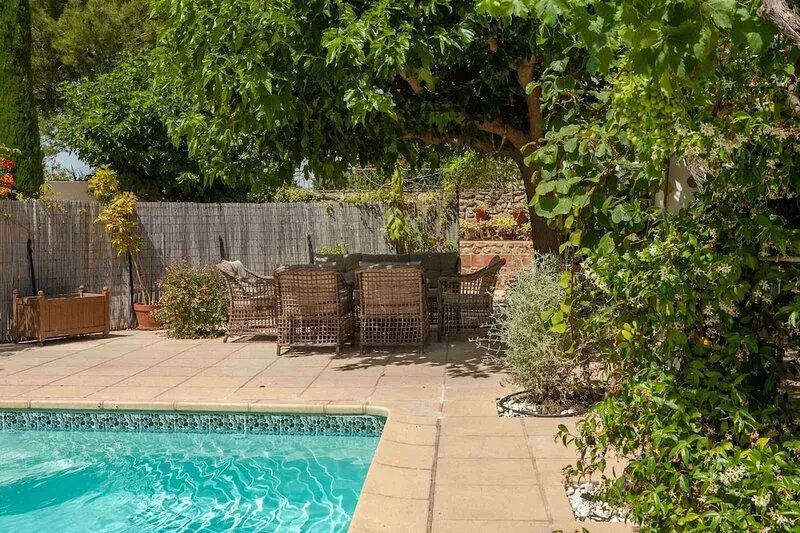 Charming cottage in Provence, private pool and garden