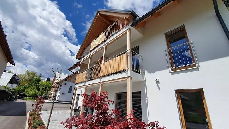 Lakeside Living: Modern Apartment Just 400m from Lake Bled