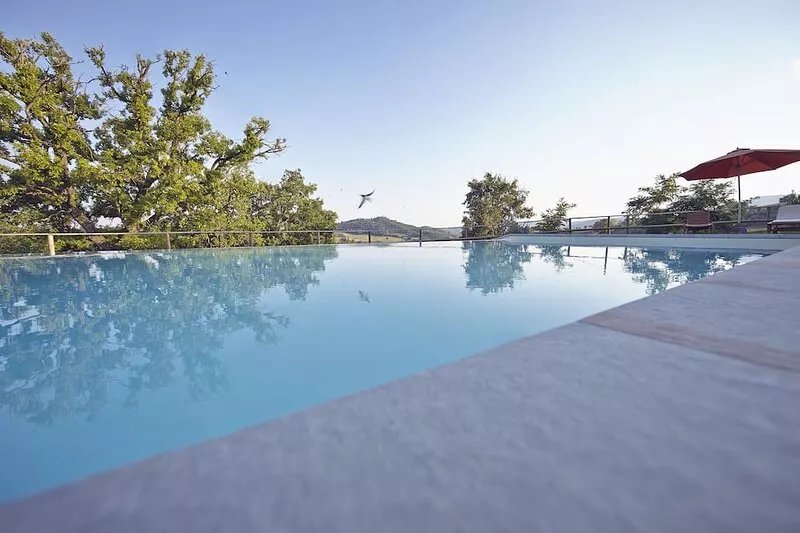 Authentic stone farmhouse, pool, view, bbq, wifi, bedrooms with bathroom and