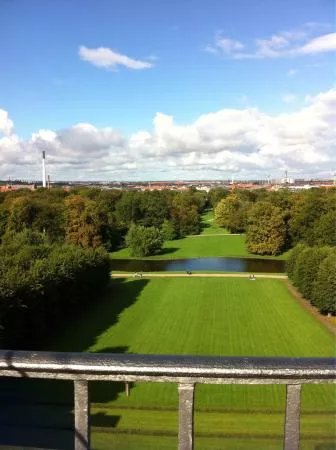 Udsigt fra slottet i Frederiksberg Have
