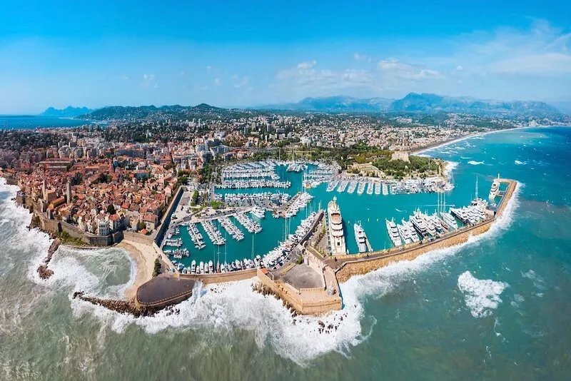 Le 44 Antibes, Antibes, France