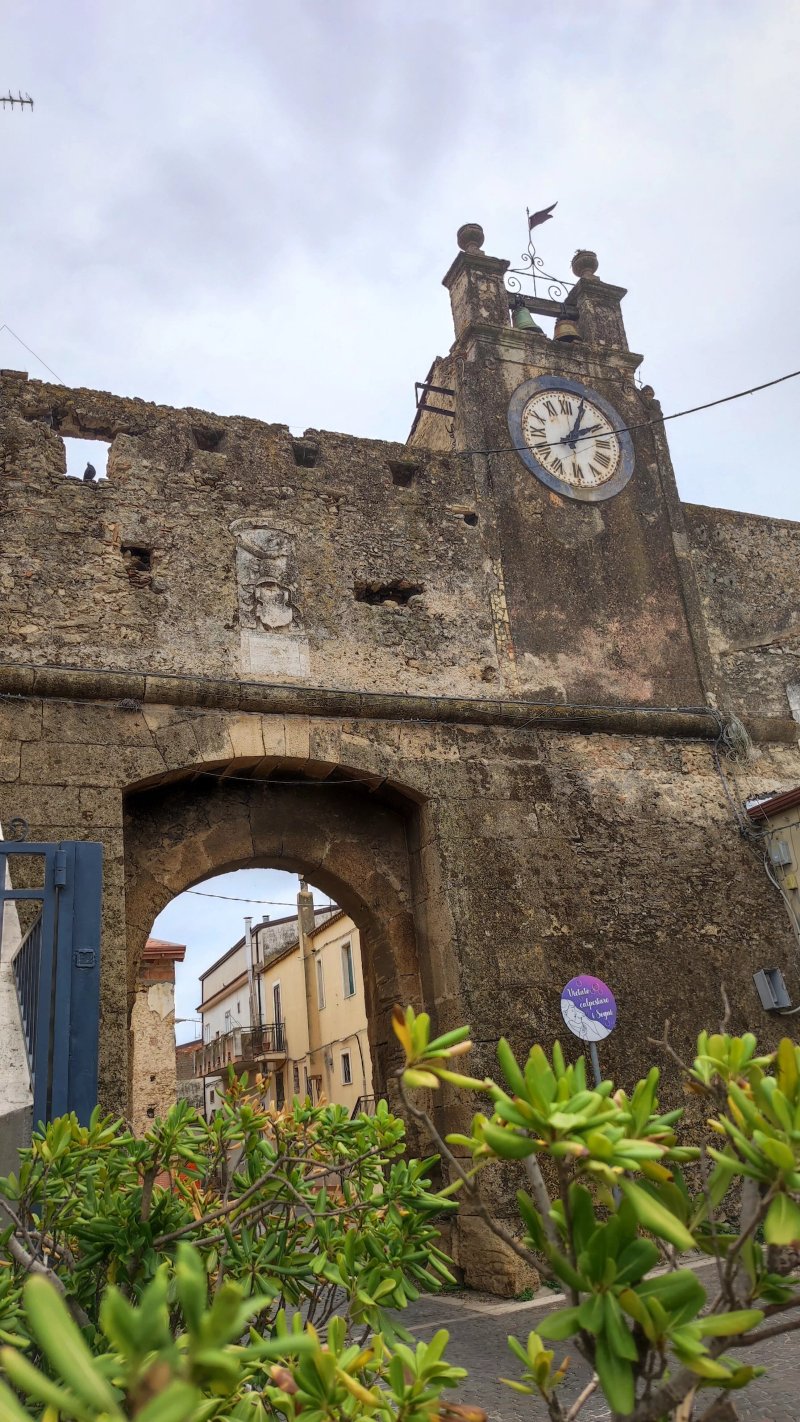 Porta Medievale-torretta Dell'orologio