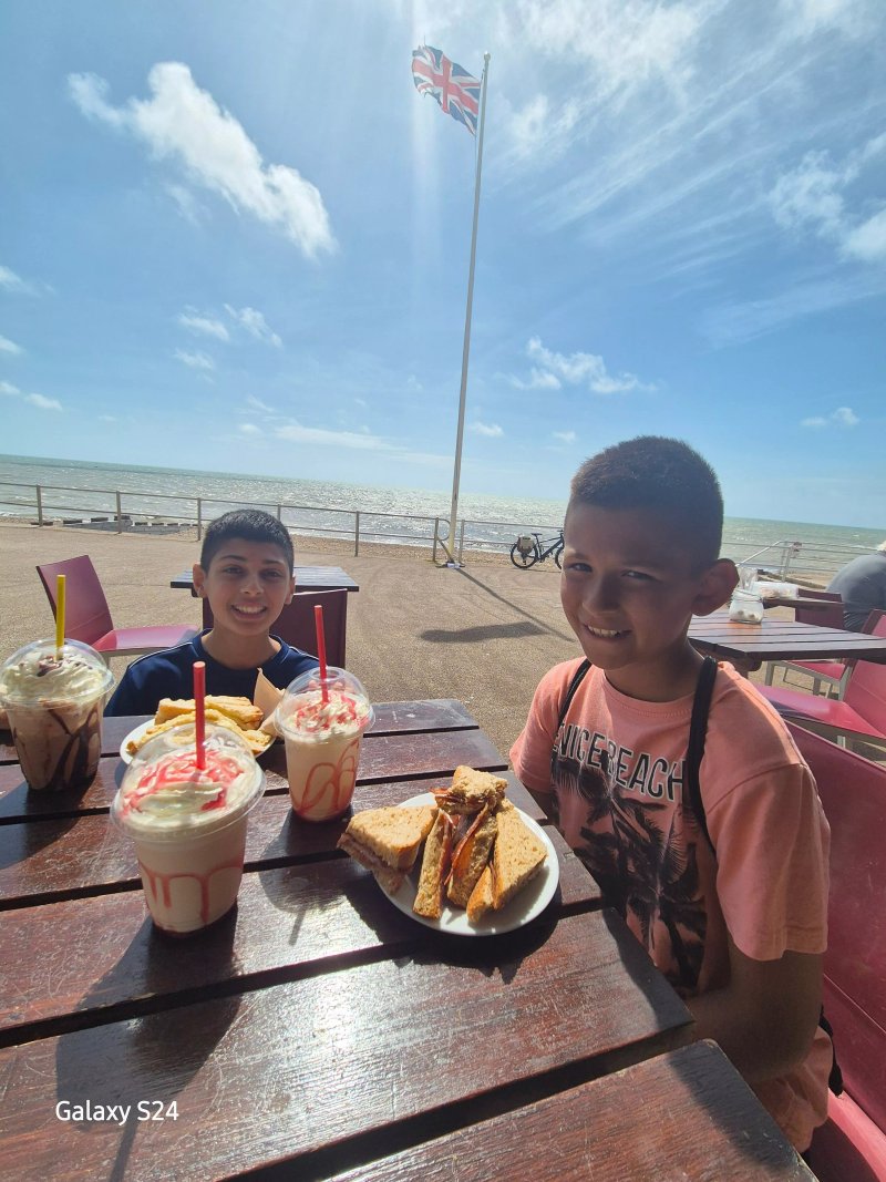 Hughie's Beach Cafe