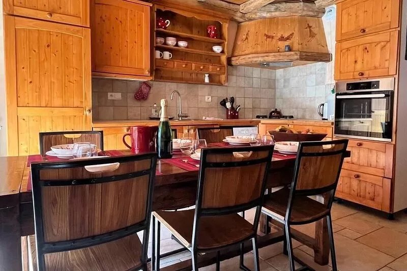 RARE! Chamonix center. 75 m². Large garden. Very quiet