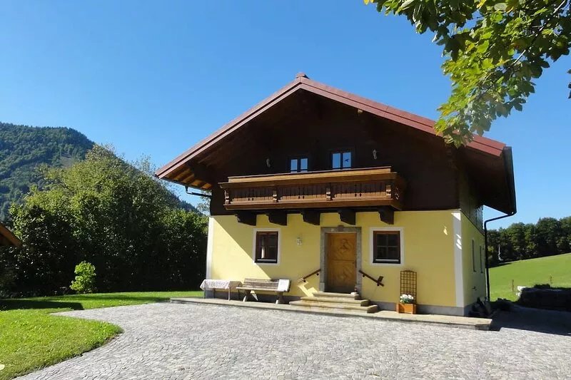 LUXURY HOLIDAY HOUSE & NEAR CITY SALZBURG & ON THE SKI SLOPE & MOUNTAIN