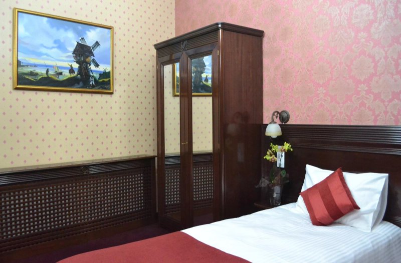Daily Plaza Hotel