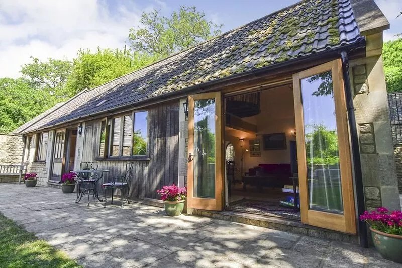 Stables, Batheaston - sleeps 6 guests  in 3 bedrooms