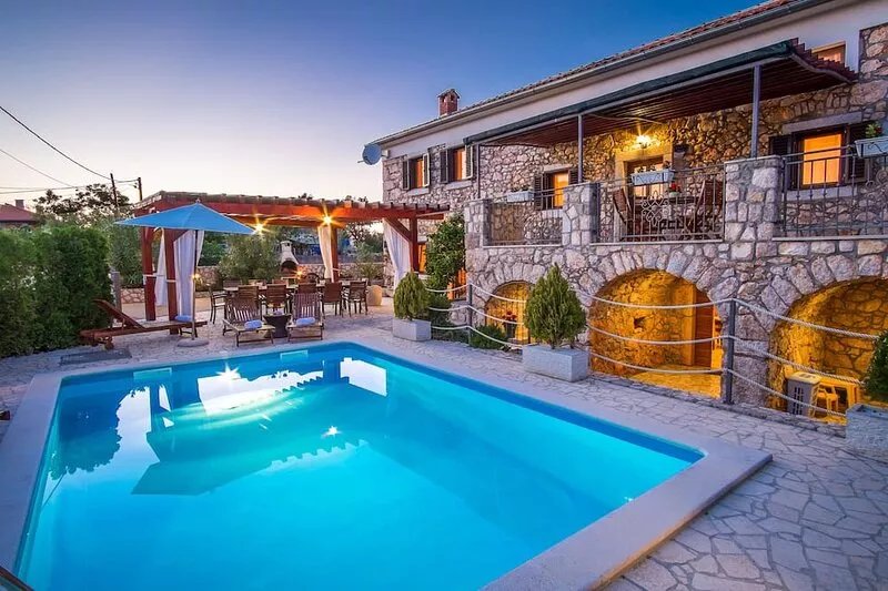 Villa Vita Krk, old stone house with swimming pool