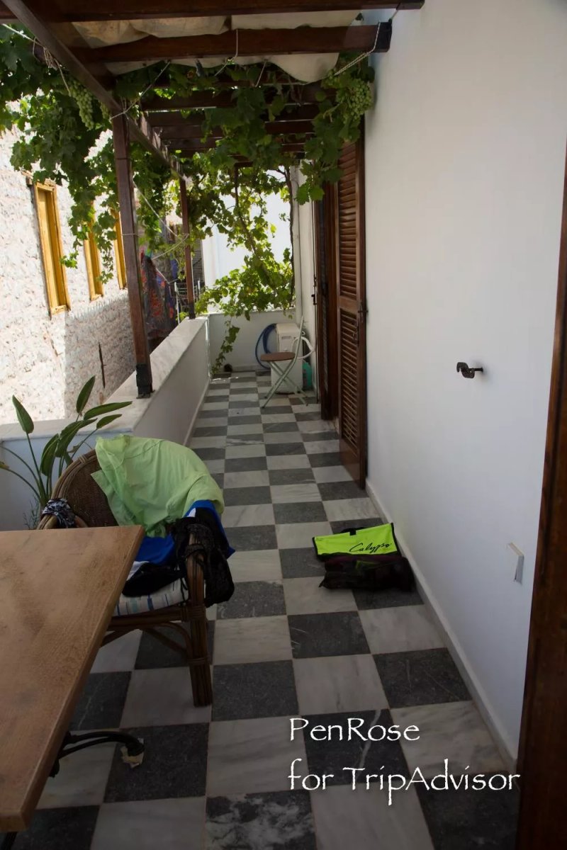 Glaros Guesthouse