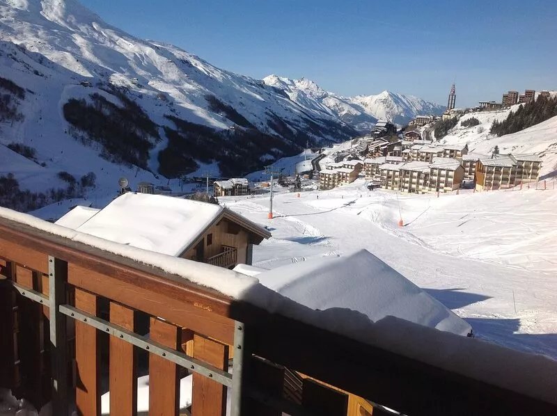 Apartment in the 3 Valleys. Les Ménuires At the foot of the slopes