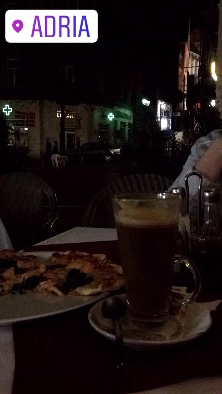 Adria Snackbar