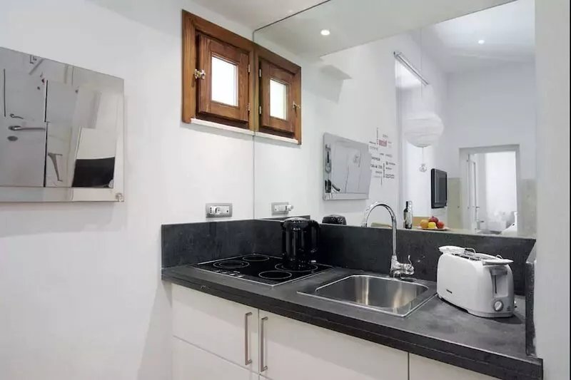 PIAZZA NAVONA SECRET APARTMENT IN THE HISTORICAL CENTER