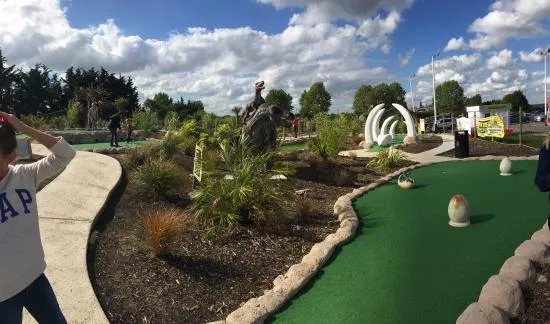 Dinosaur Escape Adventure Golf