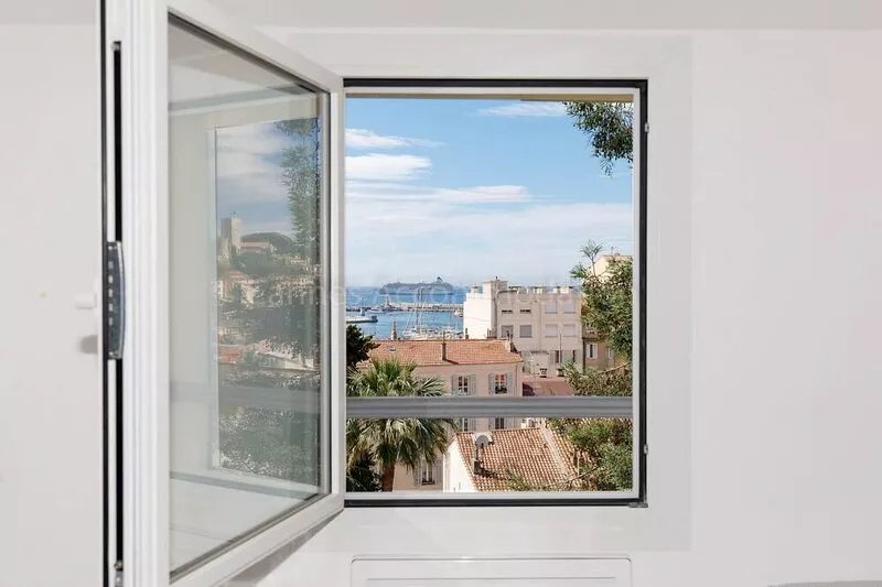 Bronze-2525-Lovely renovated apartment