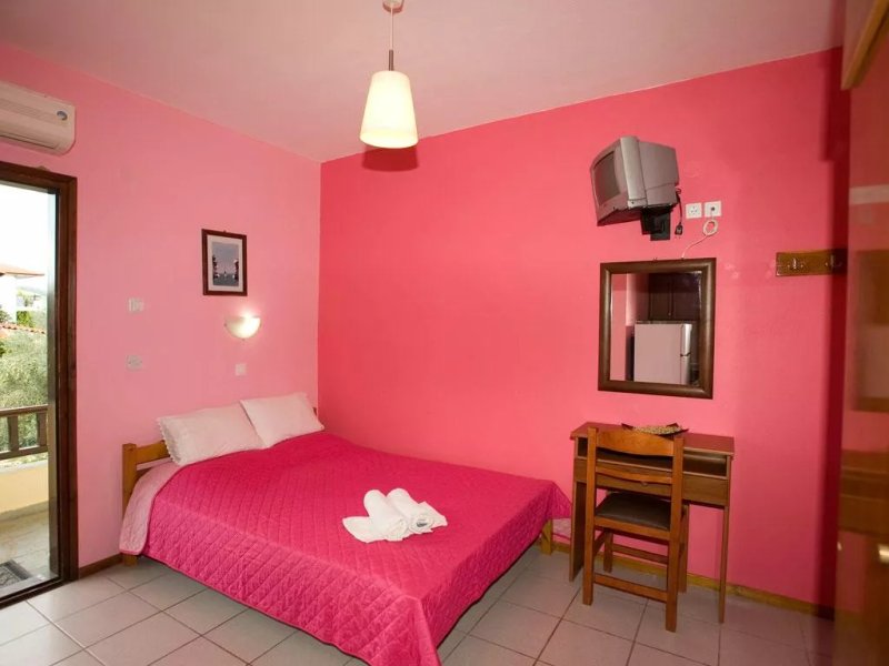 Litsa Panagi Studios & Apartments