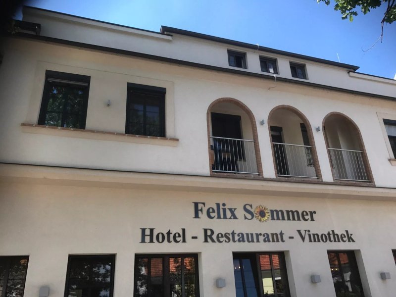 Restaurant-Hotel-Vinothek Sommer Felix