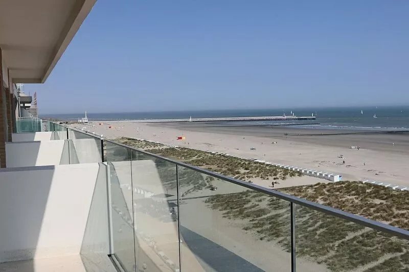 Apartment in Nieuwpoort with sea-views