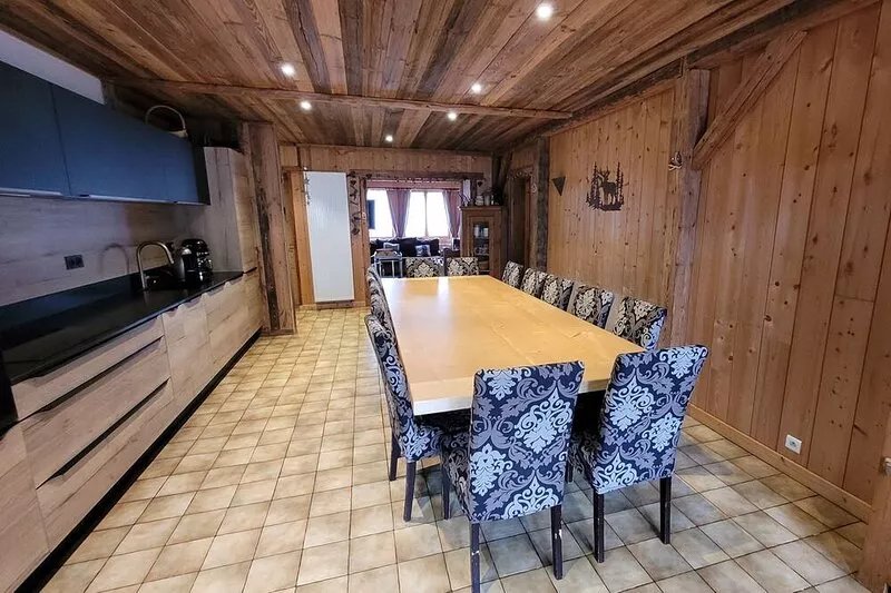 4-star comfortable chalet for 18 people; 7 bedrooms, 7 bathrooms with WC