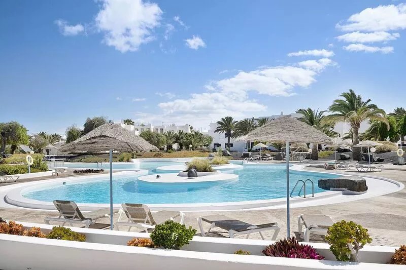 Studio Calimar Los Molinos with Pool, Wi-Fi & Terrace