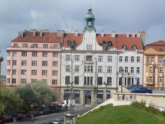 Vrsovicke namEsti 67/8 - Civic Savings Bank
