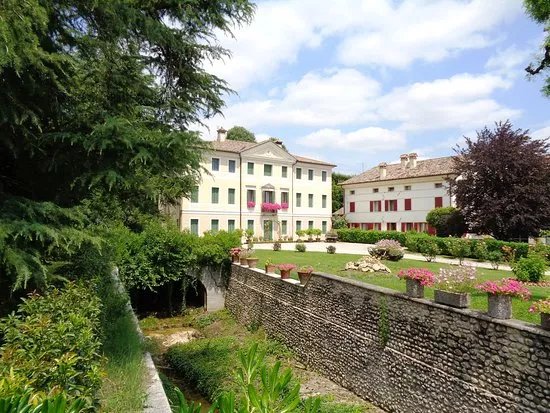 Villa Sernagiotto, ora Mazzarolo