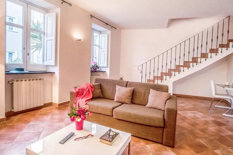AMORE RENTALS - Maison Palazzo Correale with Air Conditioning
