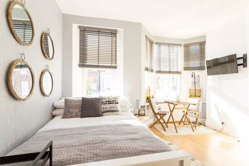 Fabulous 1 Bed Studio Flat in West Kilburn by Queen Park for 2 people