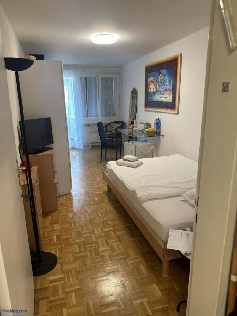 Schones Zimmer in der City Basel