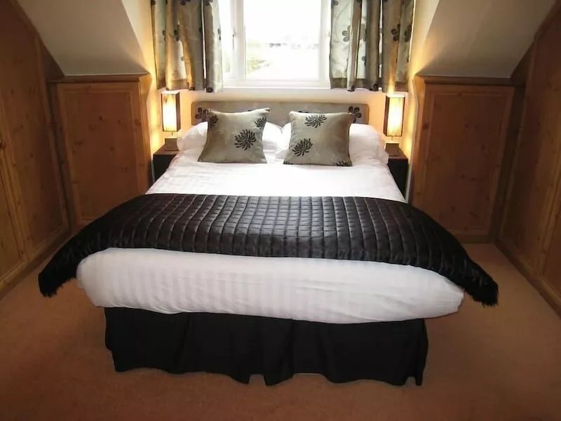 Ashleigh House - Sleeps up to 24 - Snooker table and HOT TUB