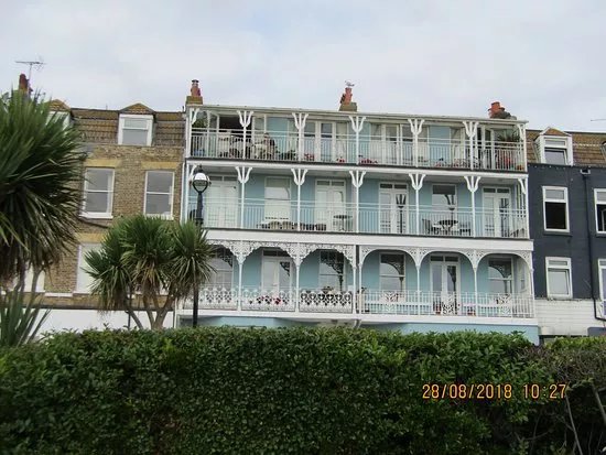 Victoria Gardens & Promenade