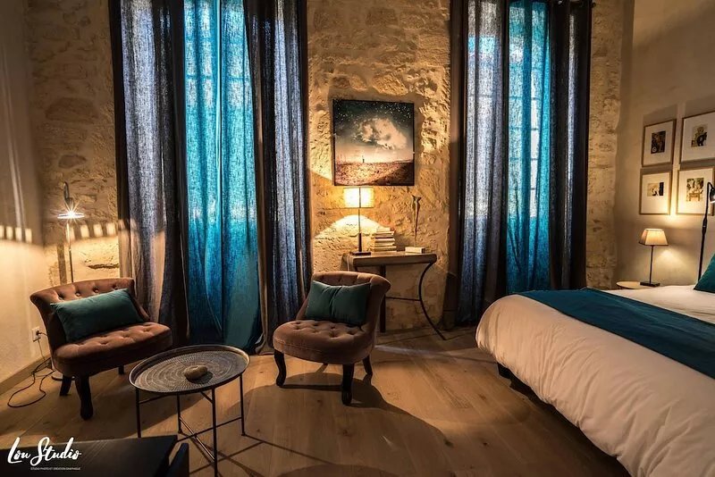 Very comfortable independent studio of 30 m2, in a 19th century presbytery.