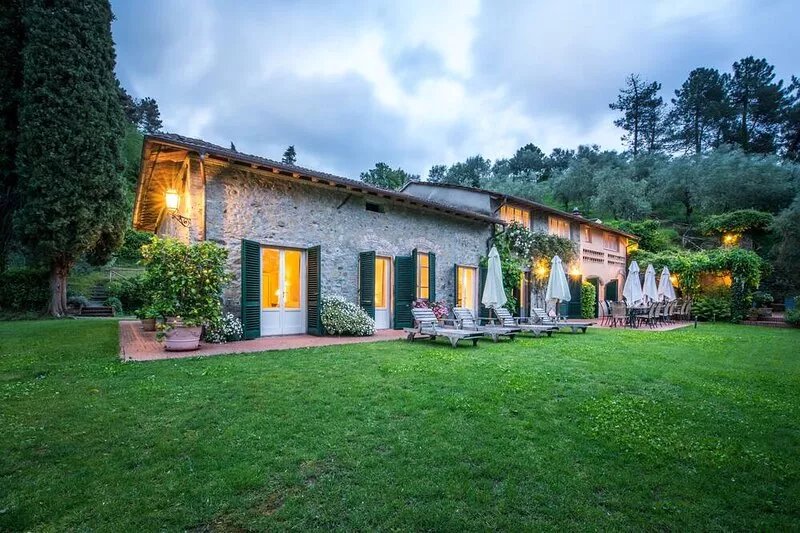 PRIVATE TRADITIONAL  VILLA - POOL & TENNIS COURT NEAR LUCCA  IT046022C2234GP62T
