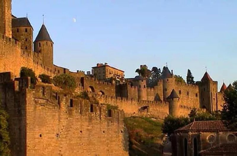 Carcassonne Cite Townhouse with terrace/ Oak framed Loggia