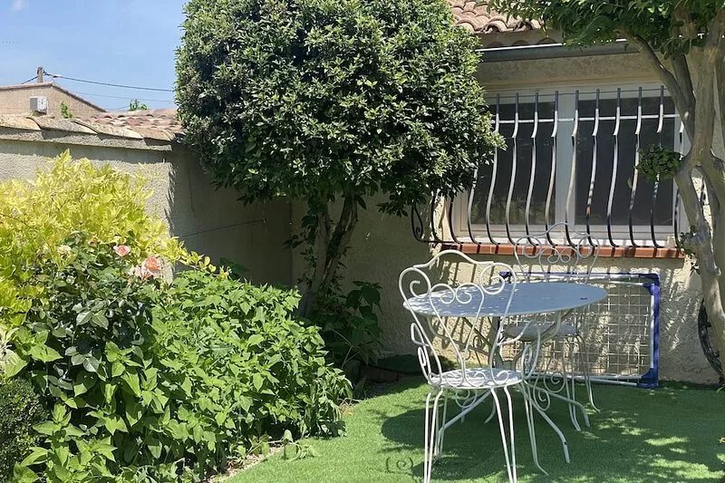 Equipamiento y Decoración de Calidad y Confort. Testificado por Muchos Clientes