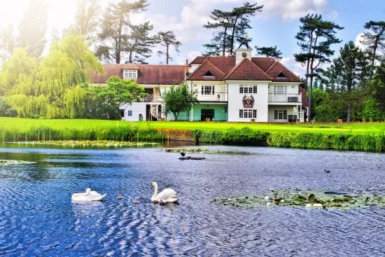 Woolston Manor Golf & Country Club