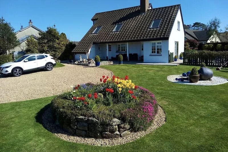 Architect Designed Stunning House, In Quiet And Peaceful Stunning Location