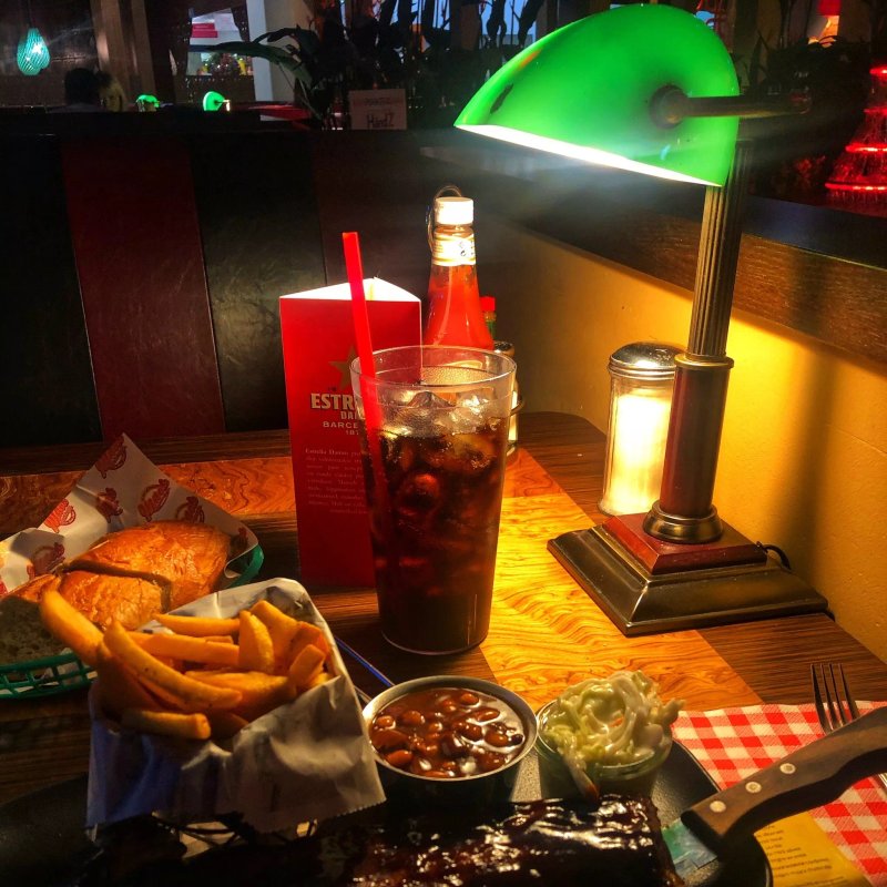 Mack Bar-B-Que Mustamae Keskuses