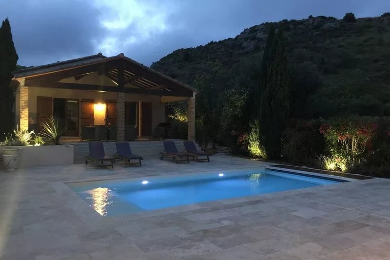 Luxury villa with private pool, peaceful, ancient wine village, close to sea