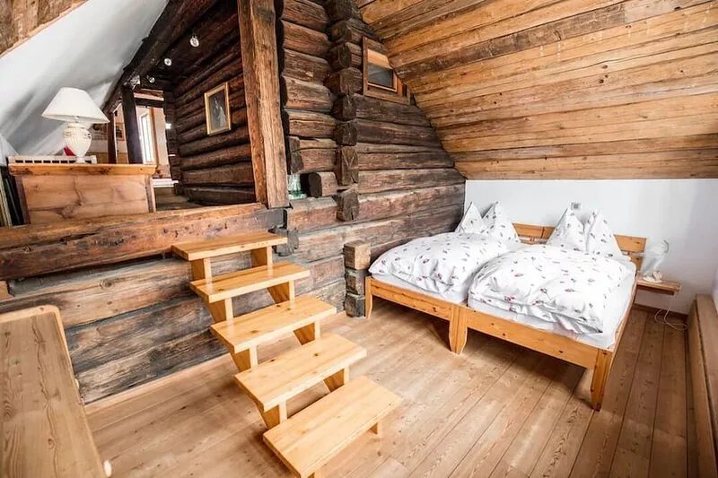 Historic country home with Sauna, free Wifi and parking