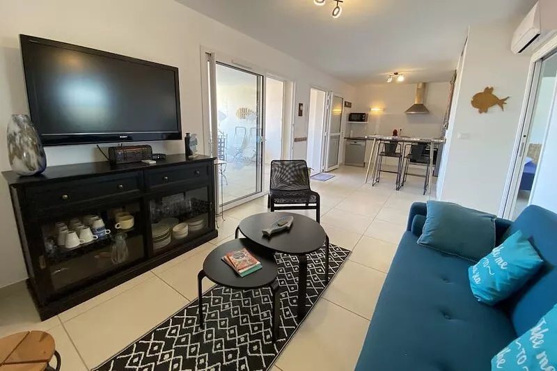 Cosy apartment with terrace 250 m from the beach