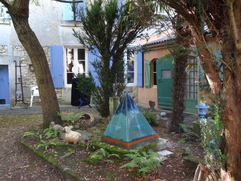 Le Pinceau sur l'Oreille