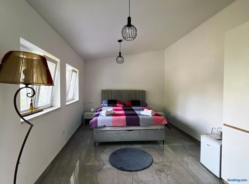Apartments & Rooms Tapera